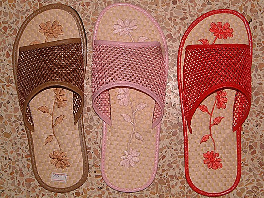 SLIPPER SLIPPER